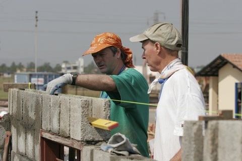 Cricket Star Steve Waugh Helps Habitat for Humanity
