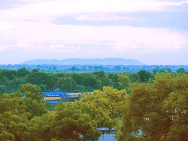 Ramgarh Hills through the city